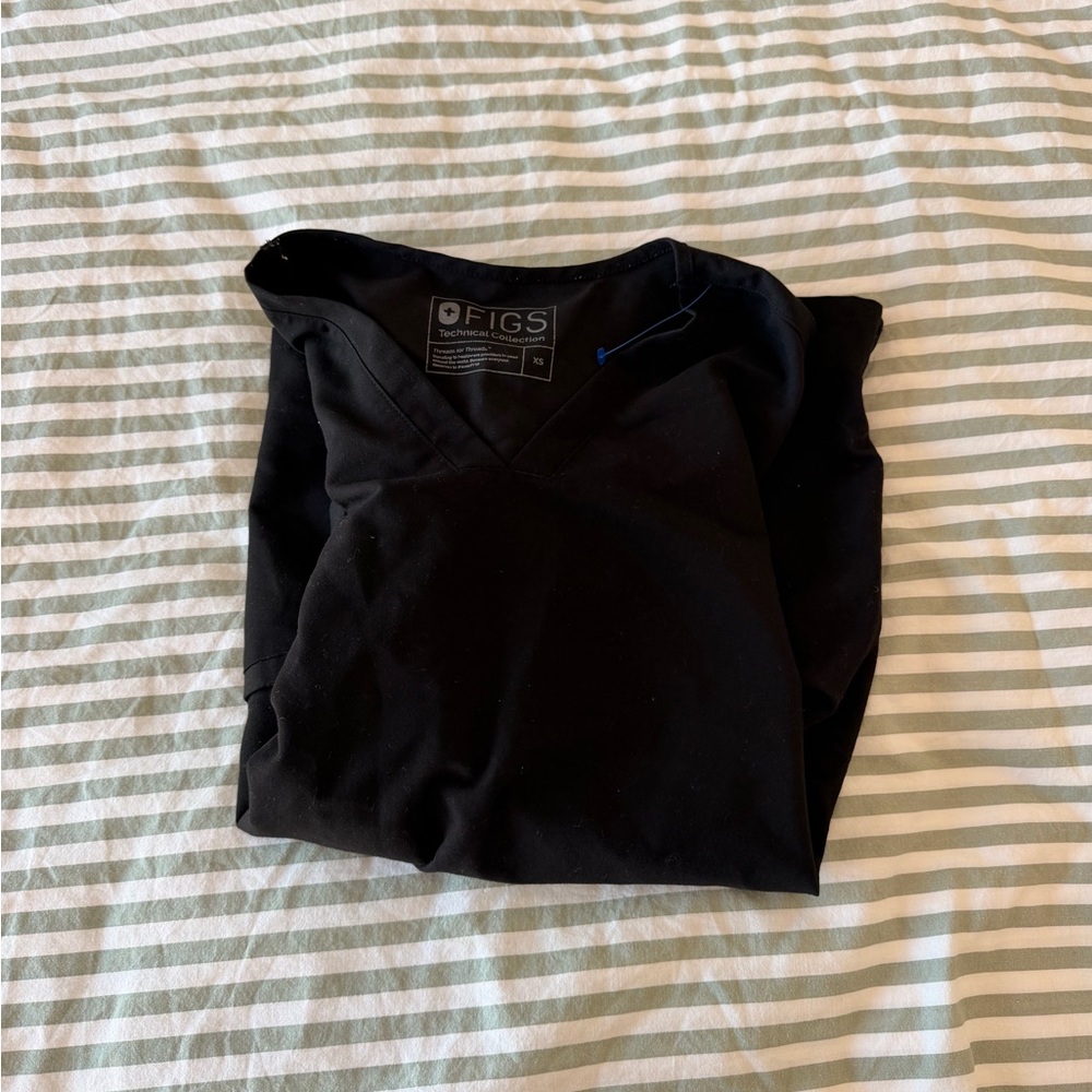 Figs Black V-Neck Scrub Top - Women's